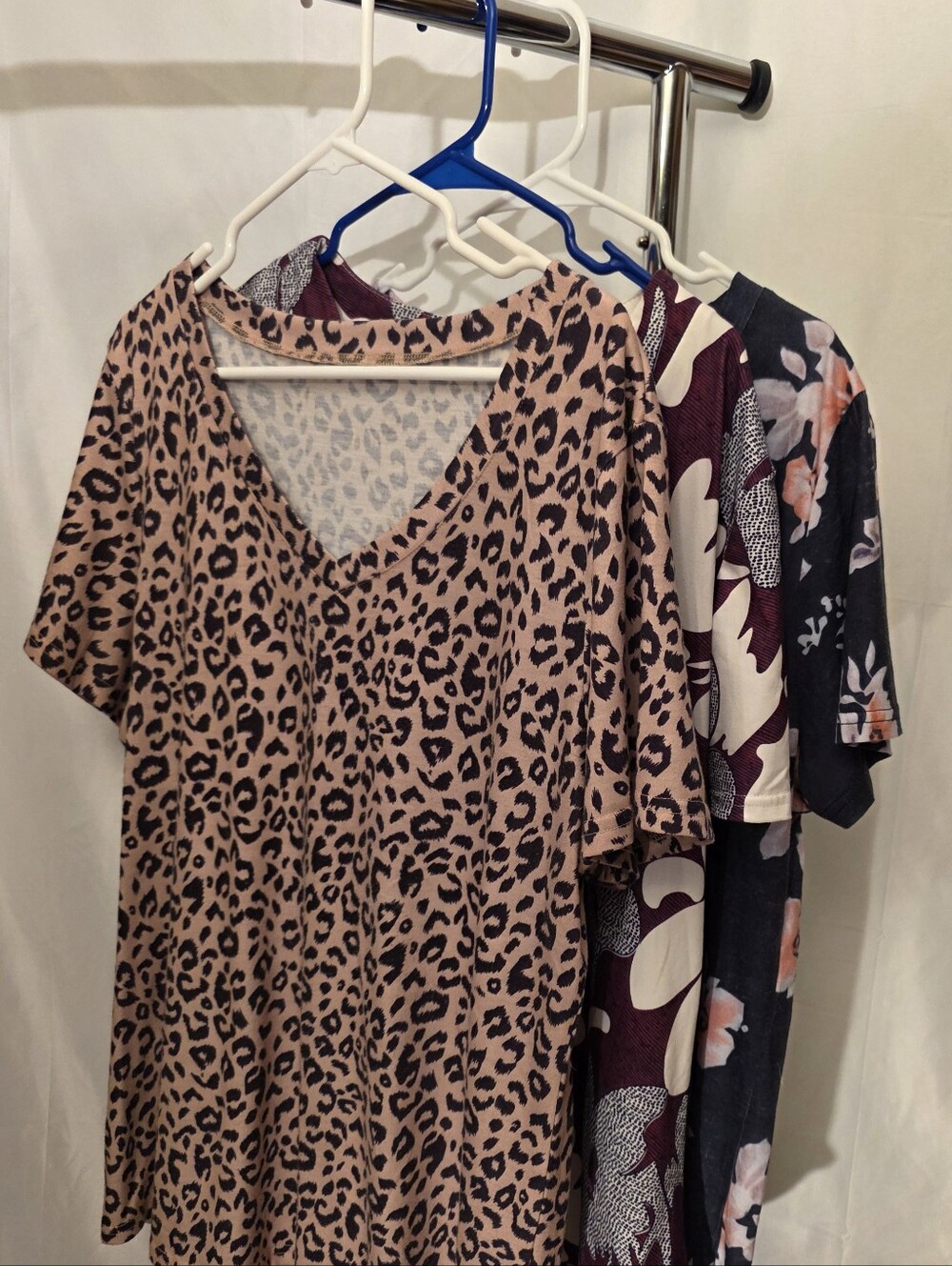 Womens Short-Sleeve, Vneck Tops (*Bundle!)